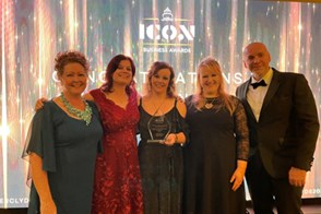 Icon Award Group Shot